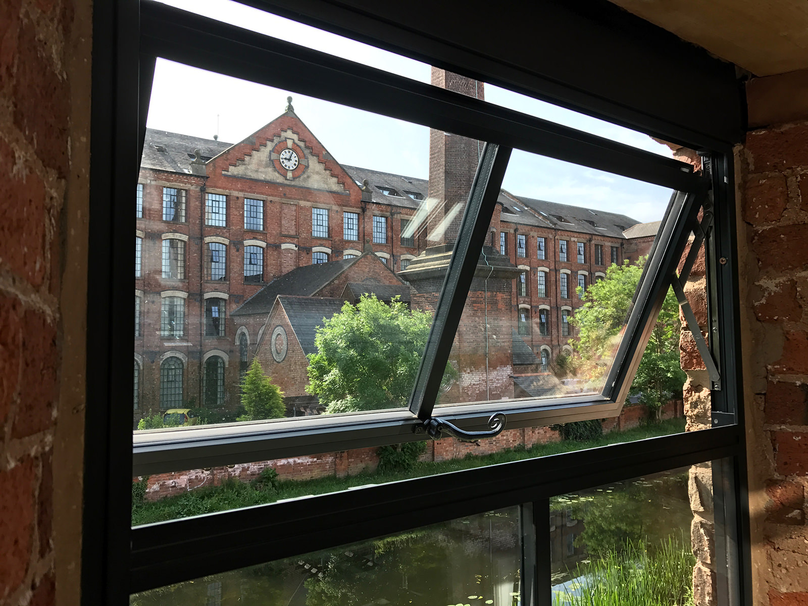Aluminium Windows cost uk