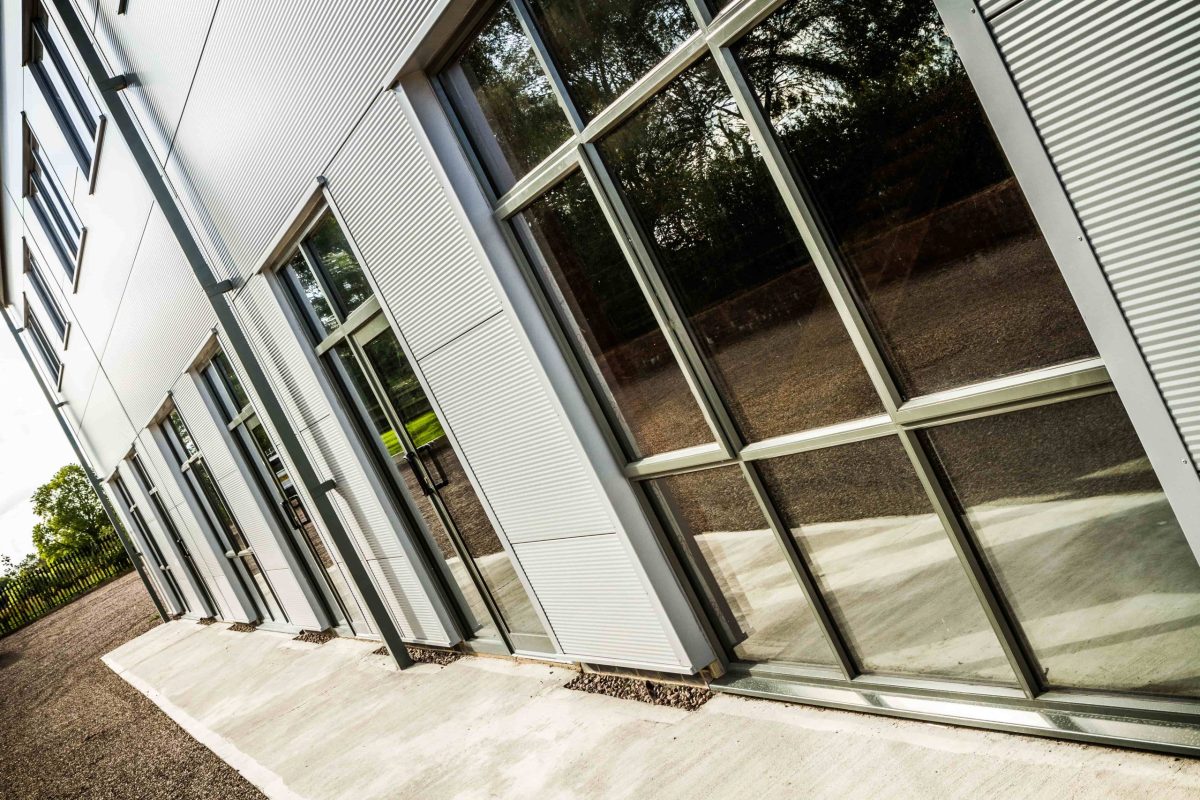 Aluminum curtain discount