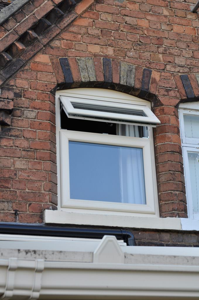 Deceuninck 2800 Casement Windows