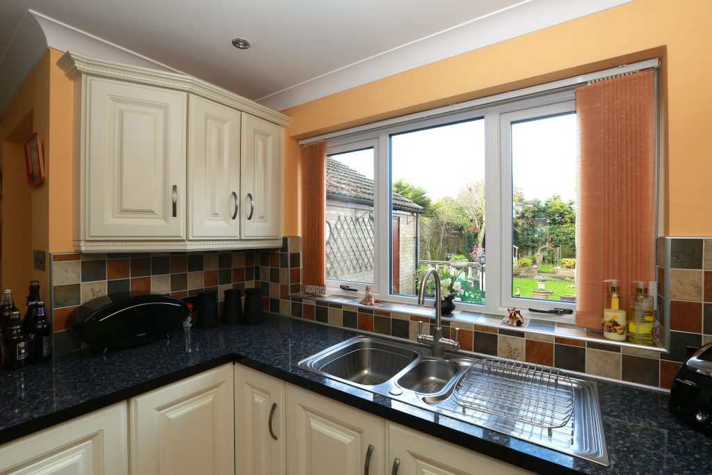 Deceuninck 2800 Casement Windows