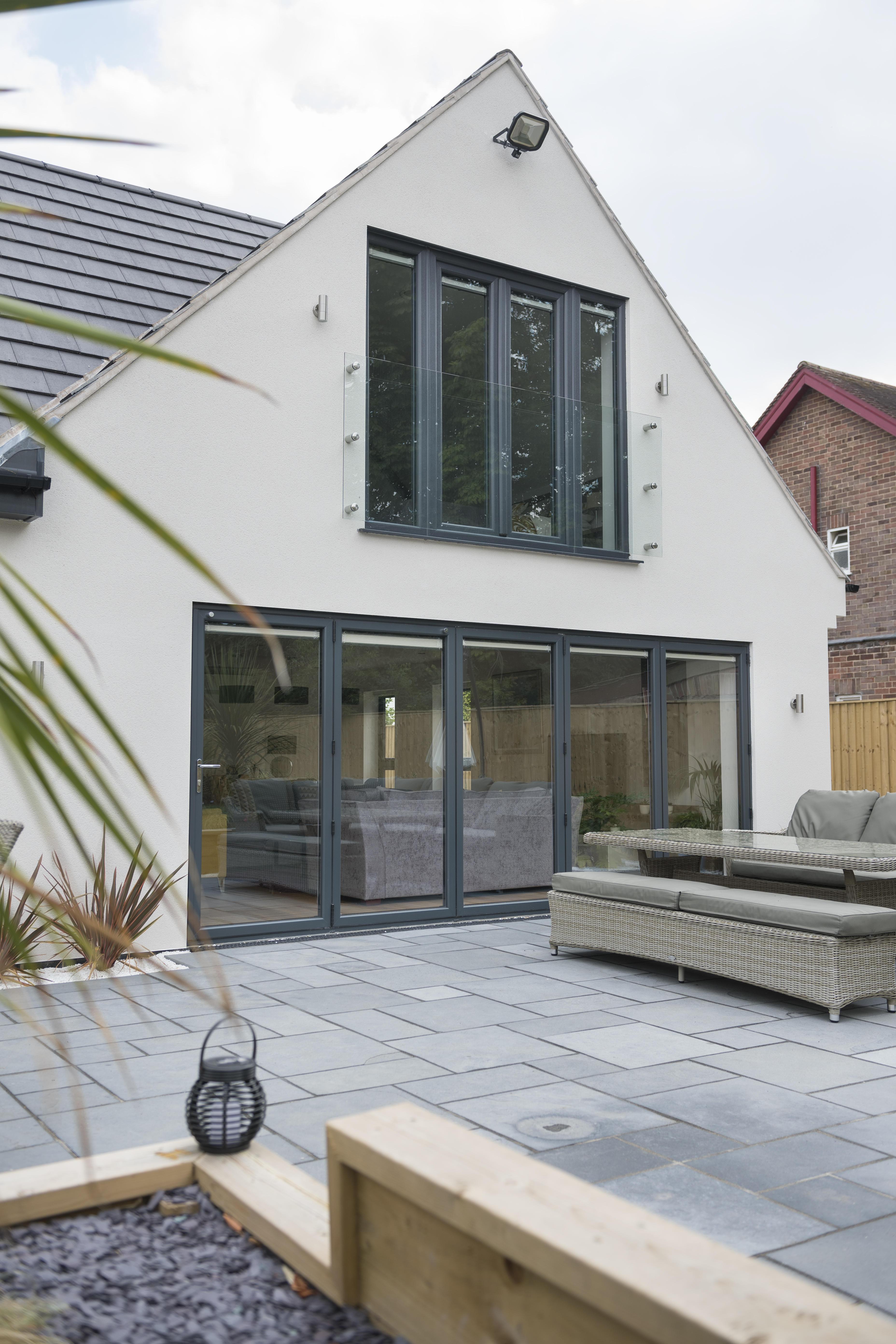 smart system aluminium bifold doors