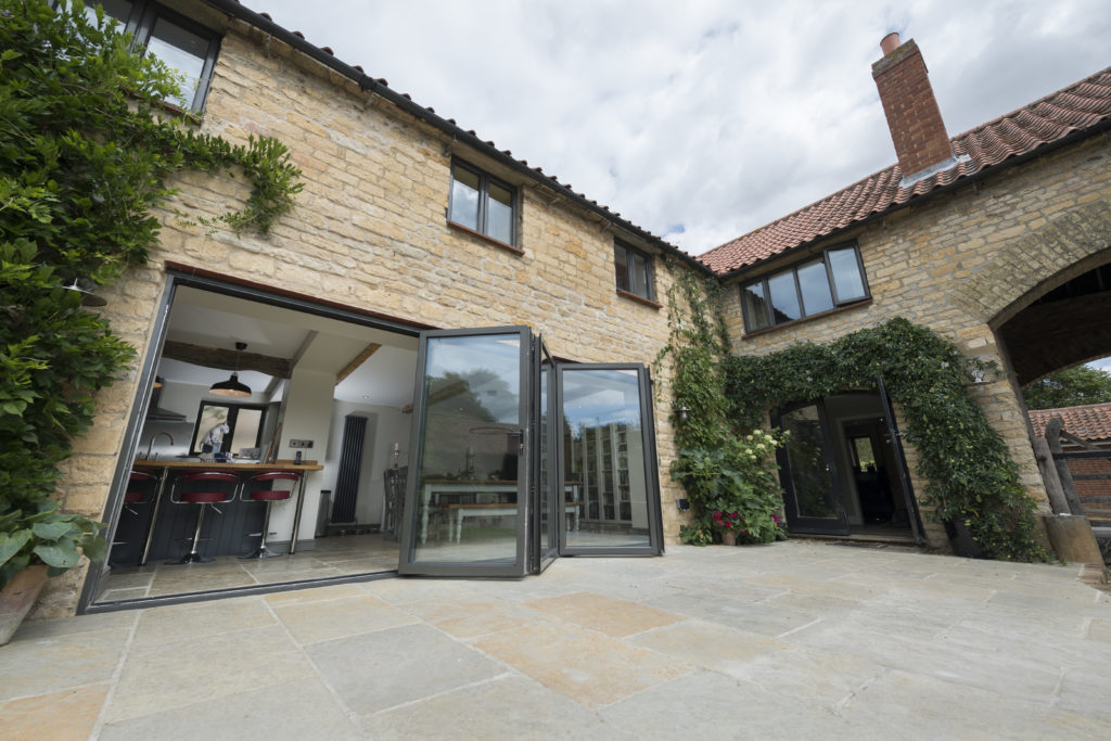 Aluminium Bifold - RAL7022 Umbra grey