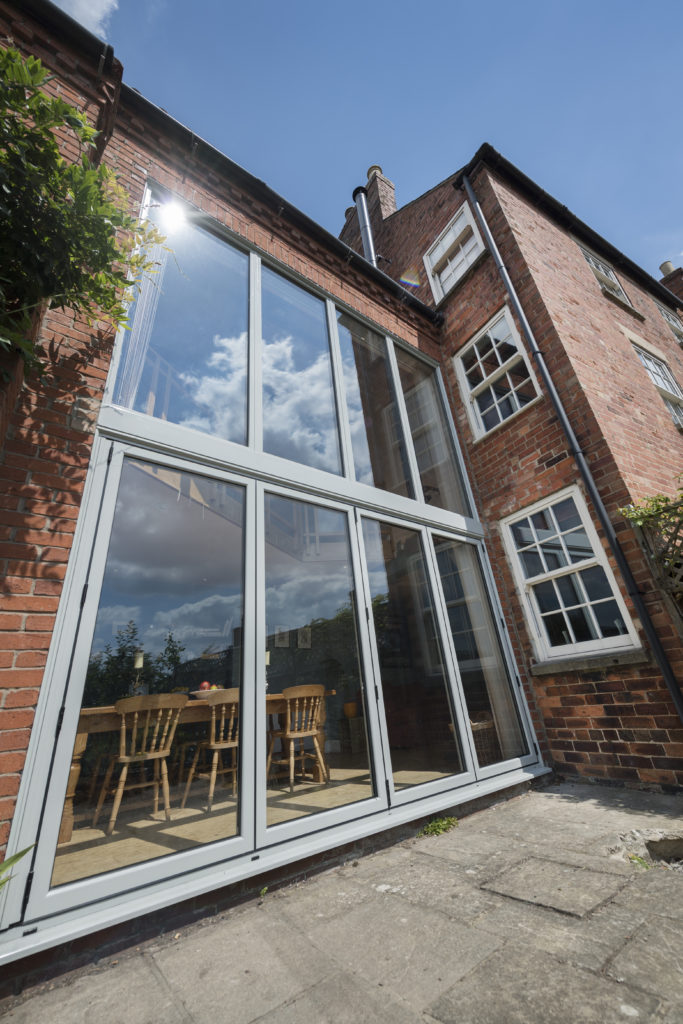 Bifold & Alitherm 800 - RAL7038 Agate grey